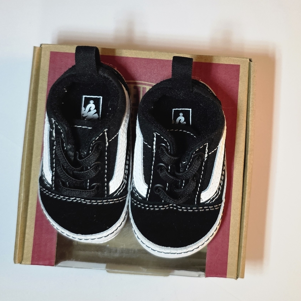 Vans Old Skool Baby Crib Shoes - Black/White - Size 2 - Like New w/ Box - Picture 3 of 6